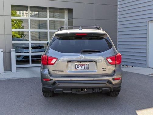2020 Nissan Pathfinder SL