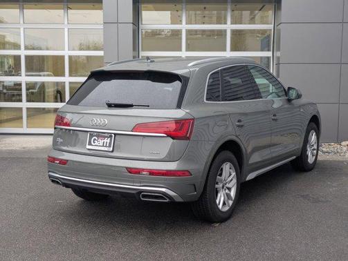 2024 Audi Q5 45 S line quattro Premium