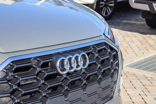 2024 Audi Q5 45 S line quattro Premium