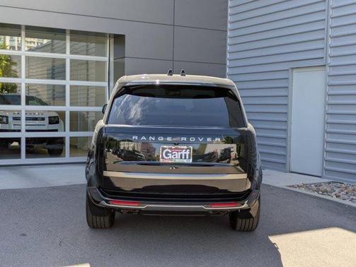2025 Land Rover Range Rover AUTOBIOGRAPHY