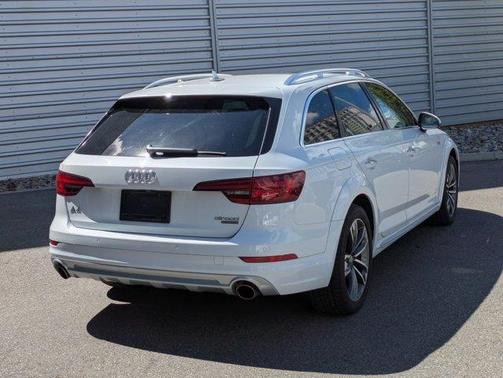 Glacier White Metallic 2018 Audi A4 allroad 2.0T Premium