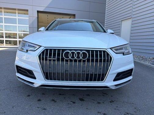 Glacier White Metallic 2018 Audi A4 allroad 2.0T Premium