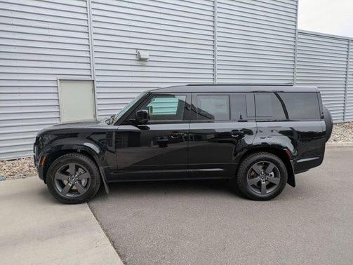 2025 Land Rover Defender P400 X-Dynamic SE
