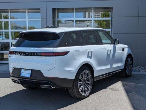 2025 Land Rover Range Rover Sport P360 SE