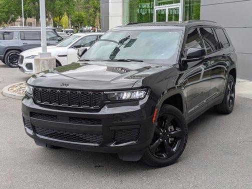 Diamond Black 2023 Jeep Grand Cherokee L Laredo