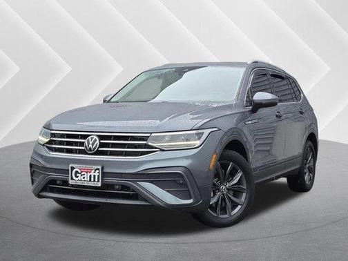 Platinum Gray Metallic 2023 Volkswagen Tiguan 2.0T SE