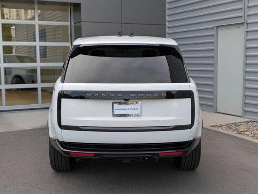 2025 Land Rover Range Rover P530 SE