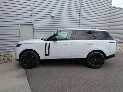 2025 Land Rover Range Rover P530 SE