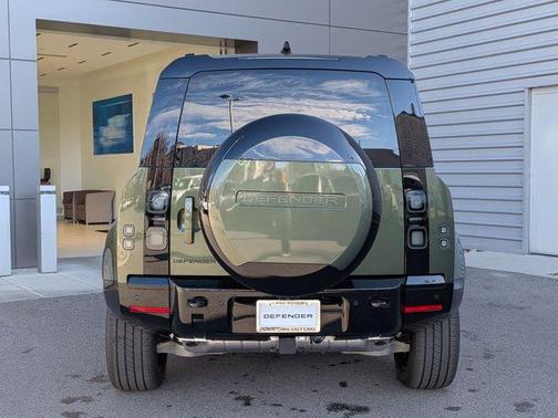 2026 Land Rover Defender P400 X-Dynamic SE