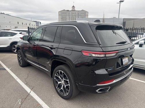 2022 Jeep Grand Cherokee 4xe Summit