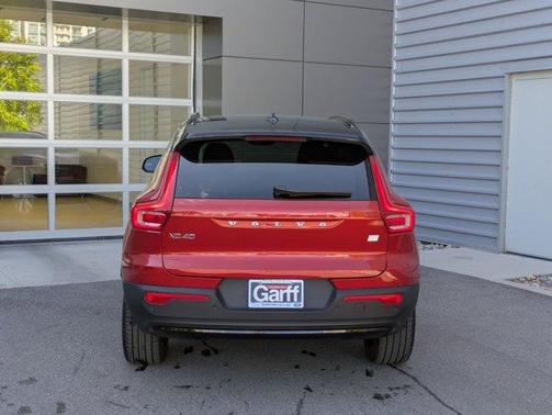 2022 Volvo XC40 Recharge Pure Electric P8 Twin Plus