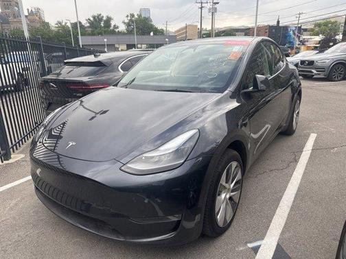 2024 Tesla Model Y Long Range