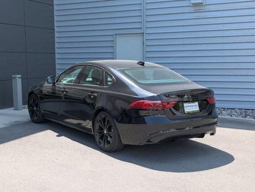 2024 Jaguar XF R-Dynamic SE