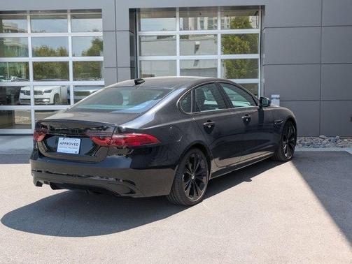 2024 Jaguar XF R-Dynamic SE