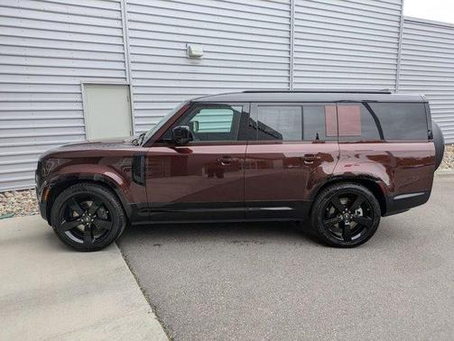 2025 Land Rover Defender P400 X-Dynamic SE