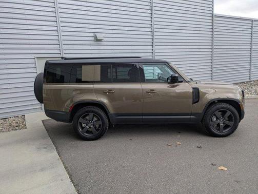 2025 Land Rover Defender P400 S