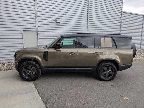 2025 Land Rover Defender P400 S