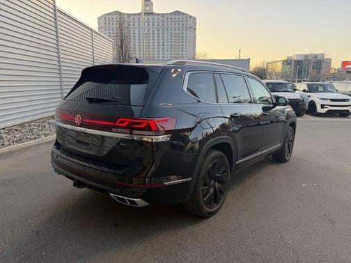 2024 Volkswagen Atlas 2.0T SEL Premium R-Line