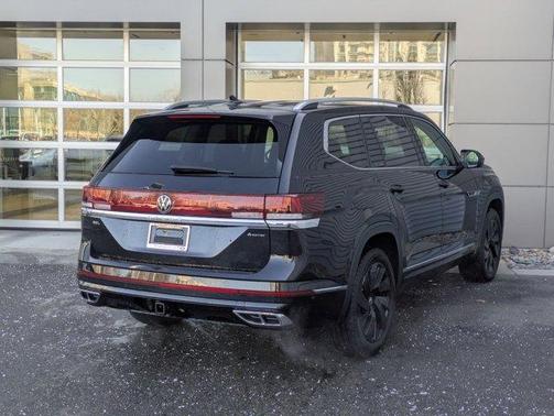 2024 Volkswagen Atlas 2.0T SEL Premium R-Line