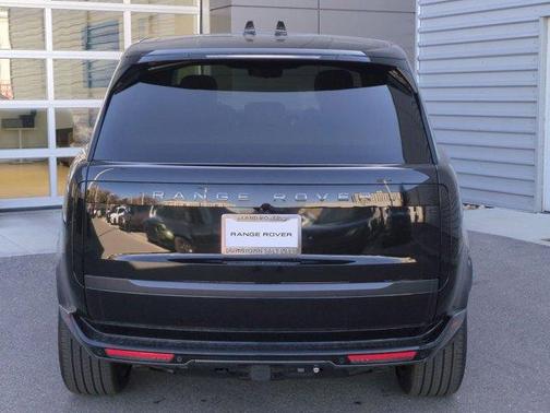 2026 Land Rover Range Rover P530 SE