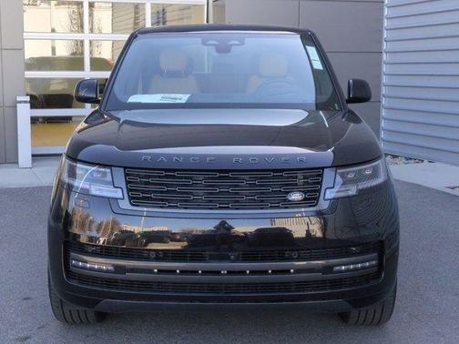 2026 Land Rover Range Rover P530 SE