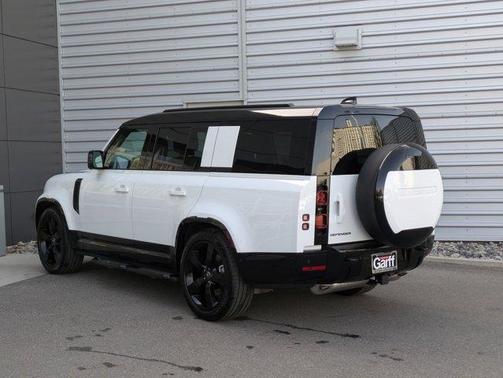 2025 Land Rover Defender P400 X-Dynamic SE