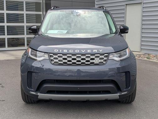 Varesine Blue 2026 Land Rover Discovery P300 S