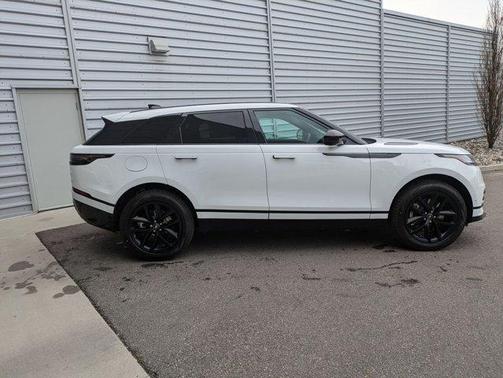 2026 Land Rover Range Rover Velar Dynamic SE