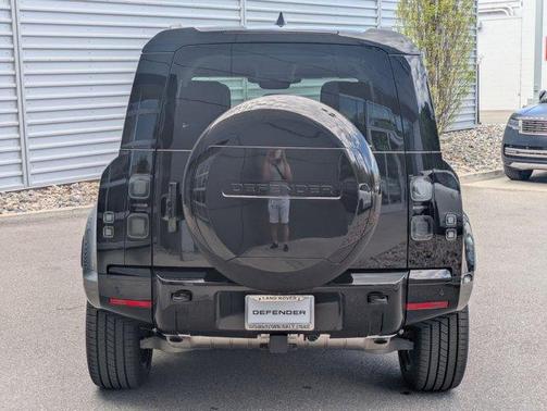 Santorini Black 2026 Land Rover Defender P400 X-Dynamic SE