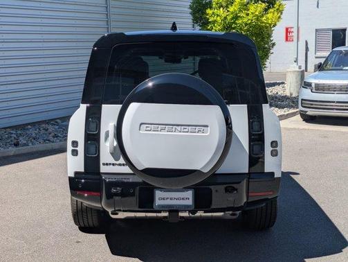 Fuji White 2026 Land Rover Defender P400 X-Dynamic SE