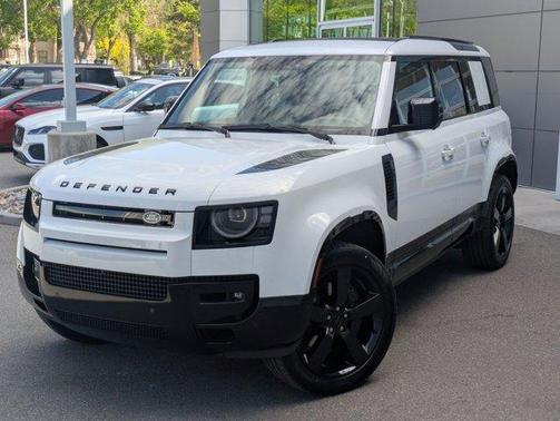 Fuji White 2026 Land Rover Defender P400 X-Dynamic SE