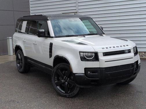 2026 Land Rover Defender 130 X-Dynamic SE