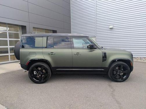 Woolstone Green 2026 Land Rover Defender P500 X-Dynamic SE