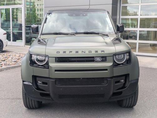 Woolstone Green 2026 Land Rover Defender P500 X-Dynamic SE