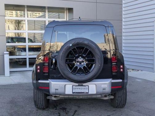 2025 Land Rover Defender P300