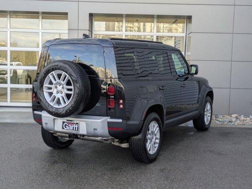 2025 Land Rover Defender P300