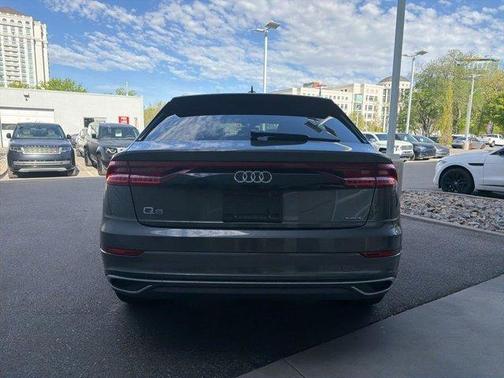 Samurai Gray Metallic 2022 Audi Q8 55 Premium Plus