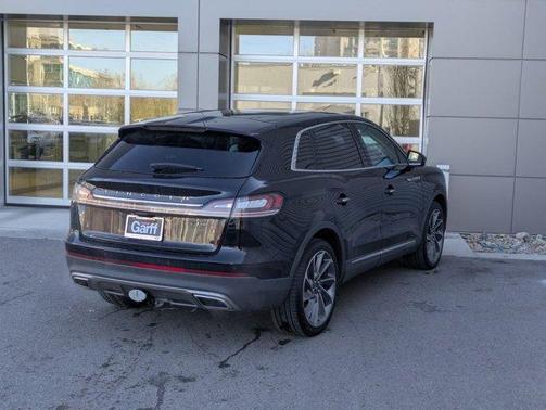 2020 Lincoln Nautilus Reserve