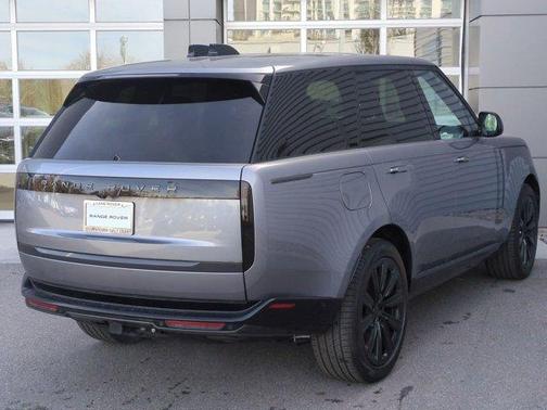 Eiger Grey 2026 Land Rover Range Rover P400 SE