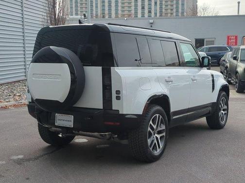 2026 Land Rover Defender P400 X-Dynamic SE