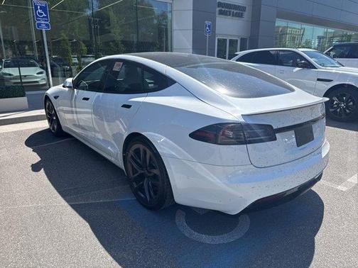 2022 Tesla Model S Base