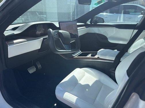 2022 Tesla Model S Base
