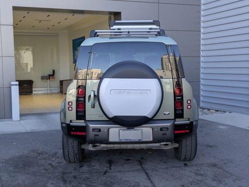 2022 Land Rover Defender 110 X-Dynamic SE