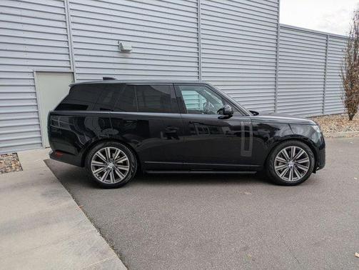 2023 Land Rover Range Rover P530 SE