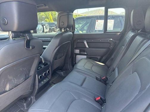 2024 Land Rover Defender 130 P500 V8