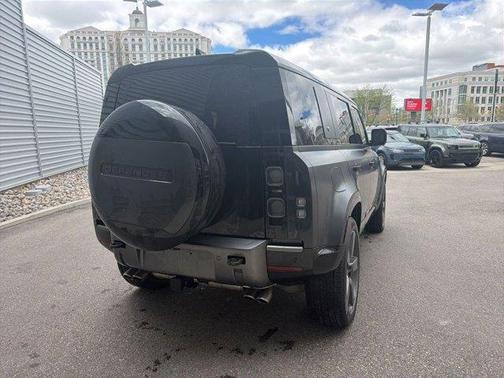 Carpathian Grey 2024 Land Rover Defender 110 P525 Carpathian Edition