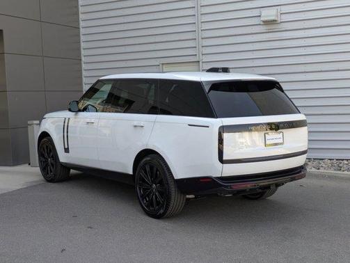 Fuji White 2025 Land Rover Range Rover P530 SE 7 Seat