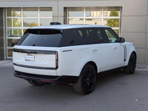 Fuji White 2025 Land Rover Range Rover P530 SE 7 Seat