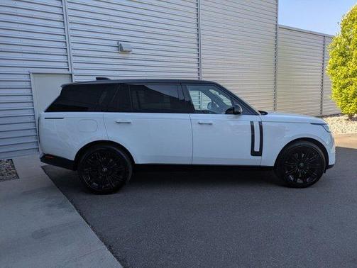 2025 Land Rover Range Rover P400 SE 7 Seat