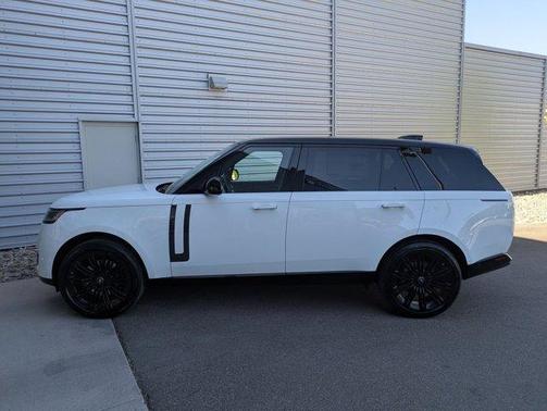 2025 Land Rover Range Rover P400 SE 7 Seat